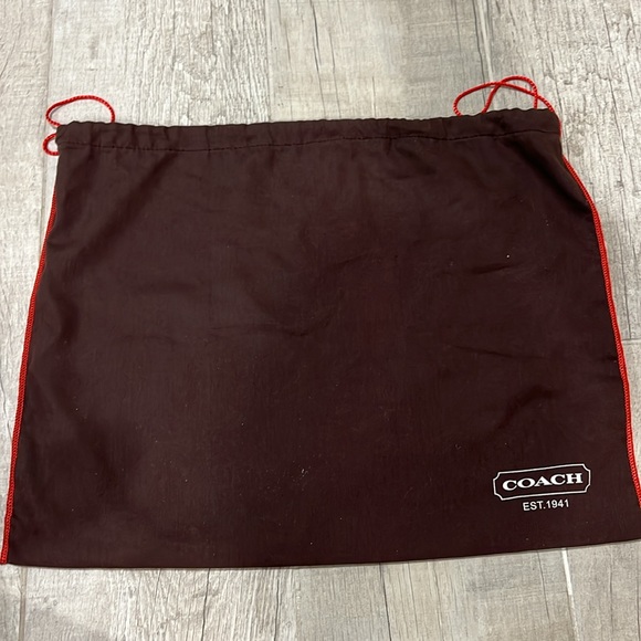 Coach shoulder purse - Picture 13 of 13